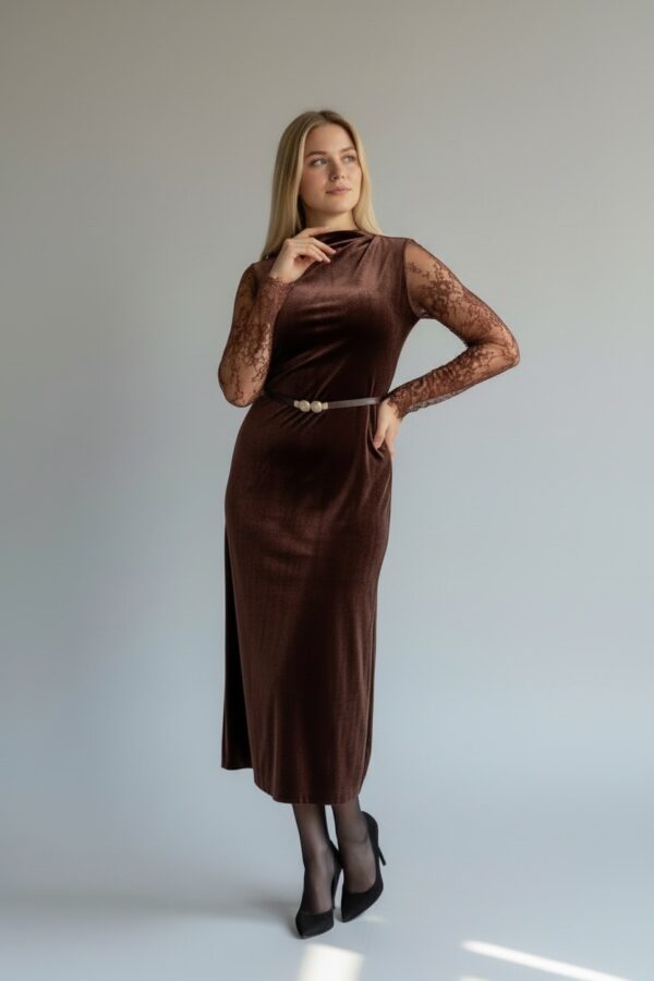 samtkleid-mit-spitzaermeln