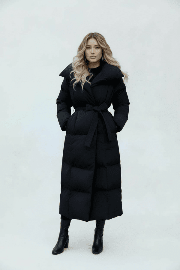 eleganter-maxi-steppmantel-mit-taillenguertel
