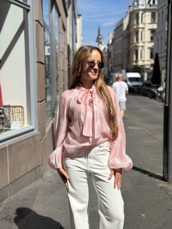 dolce-dot-rosa